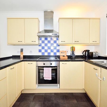 Apartment Wharf - Meridian Place Barking Kültér fotó