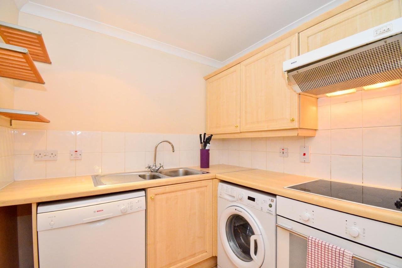 Apartment Wharf - Meridian Place Barking Kültér fotó
