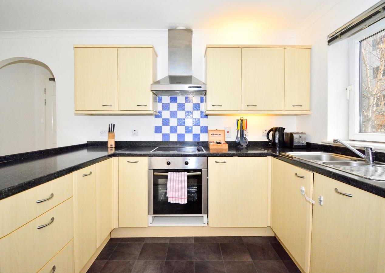 Apartment Wharf - Meridian Place Barking Kültér fotó