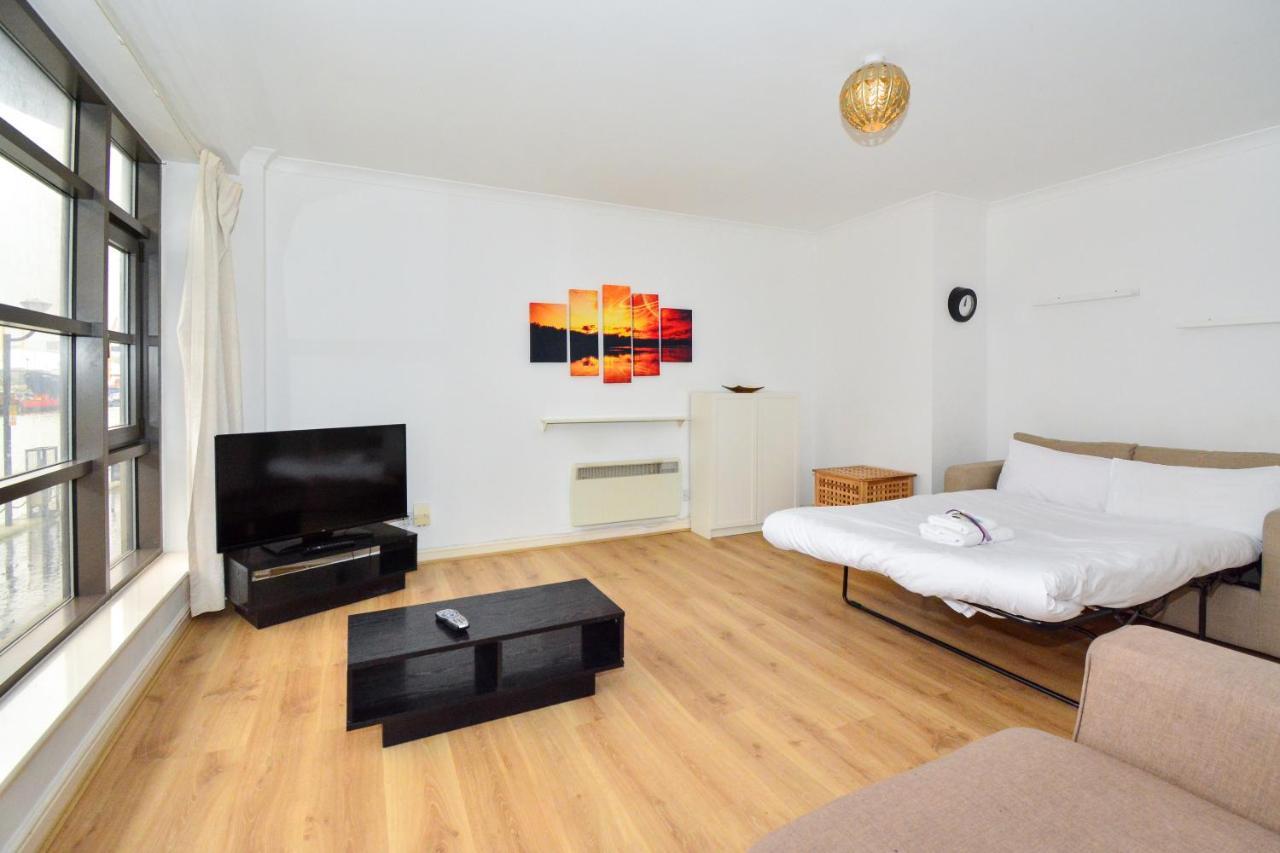 Apartment Wharf - Meridian Place Barking Kültér fotó